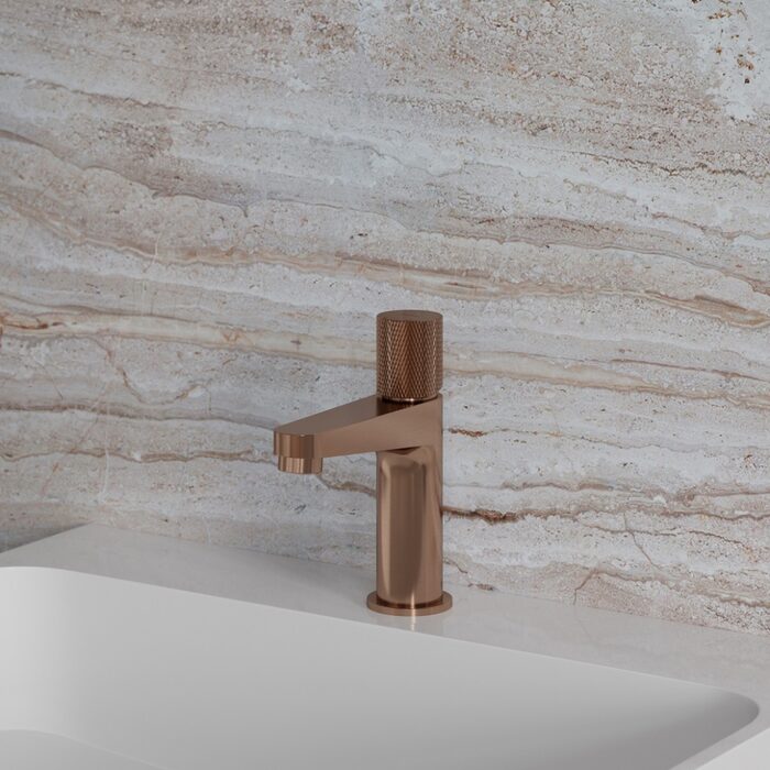 змішувач для умивальника Omnires Contour brushed copper (CT8010CPB)